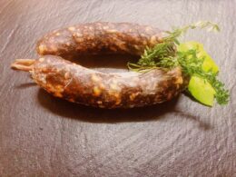 Saucisse séchée aux bolets