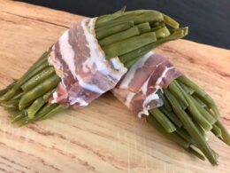Fagots de haricots verts lardés